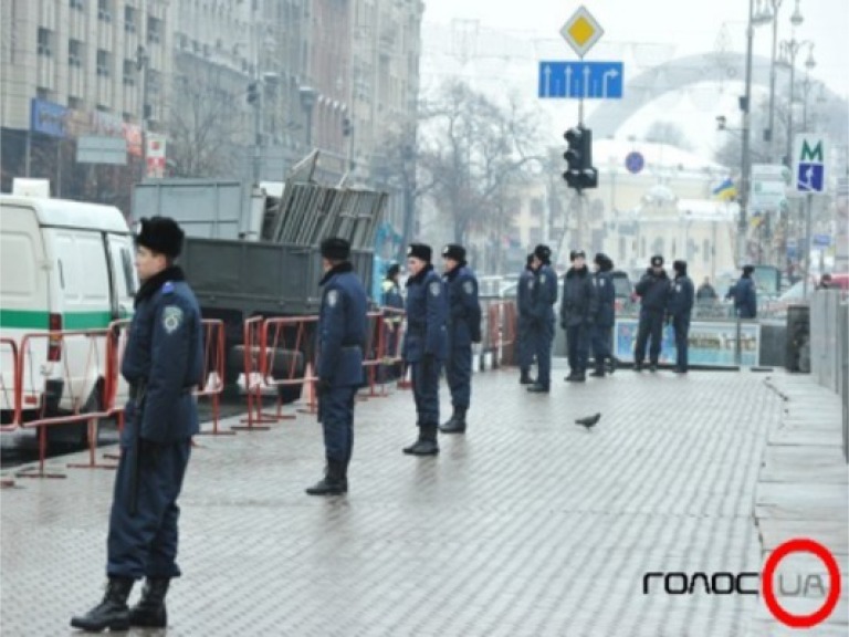 Дитячі атракціони на Майдані Незалежності оточила міліція
