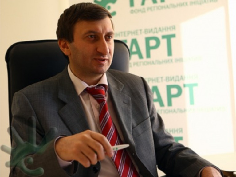 Позаблоковий статус України потрібно закріпити у Конституції — експерт