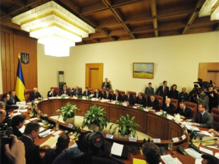 Оновлений Кабмін вже провів своє перше засідання