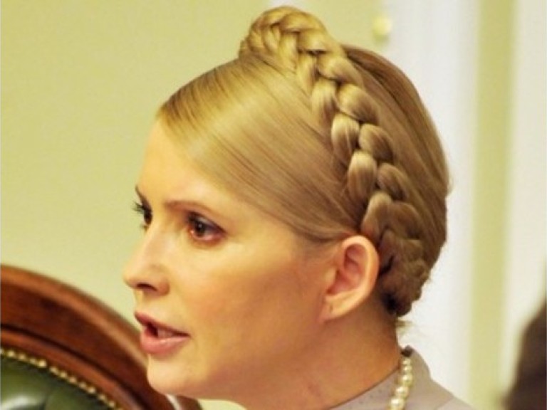 Тимошенко спростувала інформацію, що вчора вона добровільно давала свідчення до 24:00