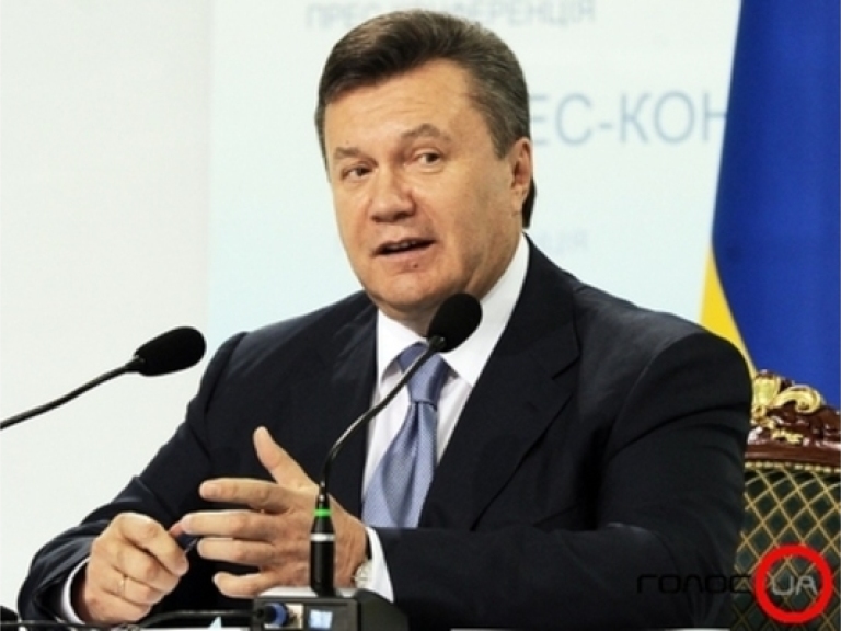 Янукович привітав Україну з Різдвом