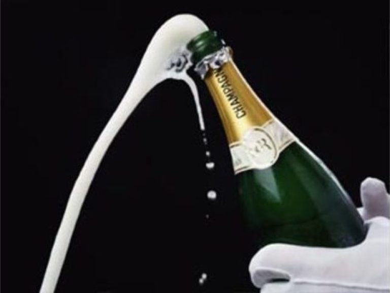 Обсяг виробництва шампанського зросте, як і ціни на нього — експерти