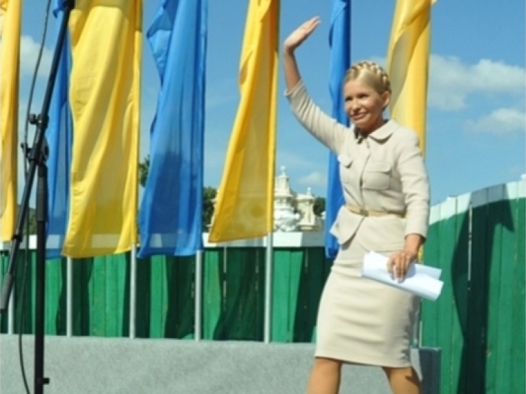 Тимошенко не пускають до Брюсселя, бо бояться її втечі