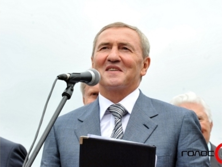 Ситуація довкола Черновецького вигідна опозиції — експерт