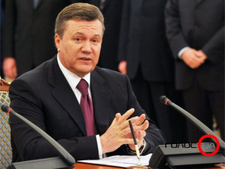 Янукович присудил государственные награды работникам ракетно-космической отрасли