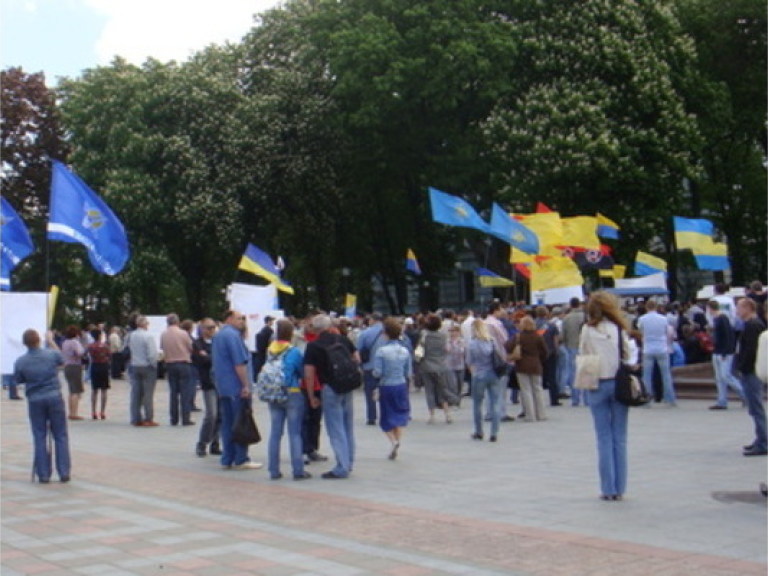 Участники «Дня гнева» приостановили свою акцию в Киеве