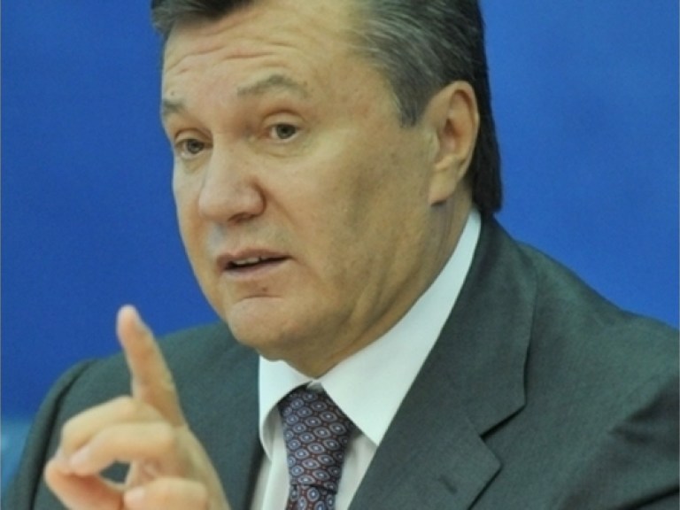 Янукович пообещал в ближайшие дни подписать закон о борьбе с коррупцией