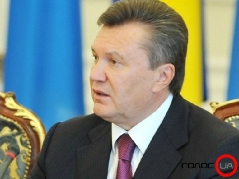 Янукович подписал закон о списании с ТЭК задолженности за газ в 1997-2010 годах