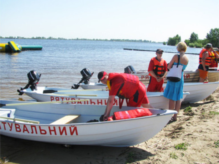 В Черкассах потратили 135 тысяч гривень на приобретение спасательных лодок (ФОТО)