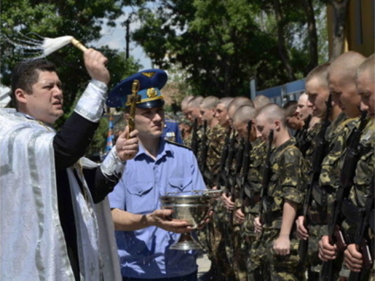 В субботу в Крыму 350 новоиспеченных солдат и матросов приняли присягу
