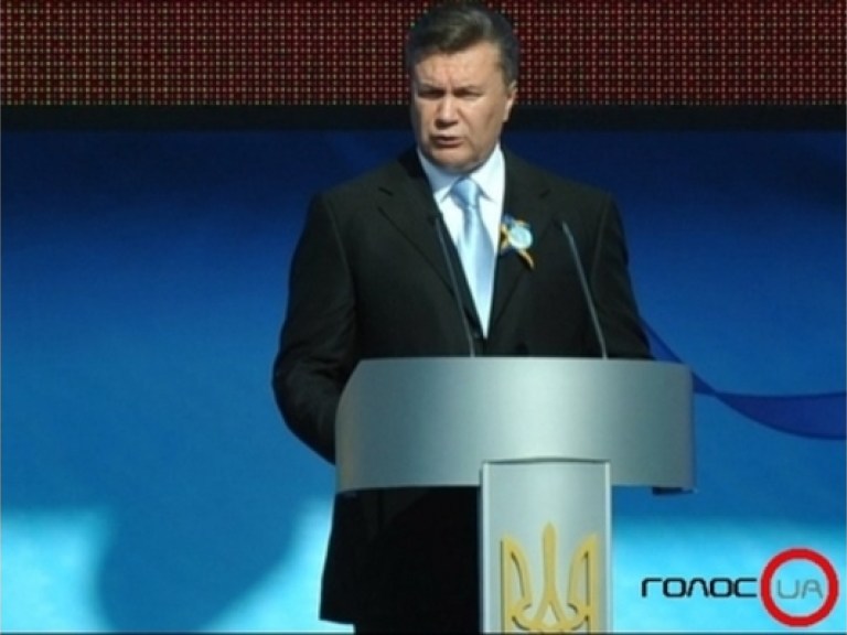 Янукович заверил, что власть учтет критику Freedom House