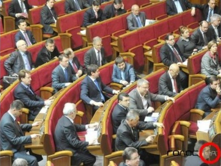 Депутаты возмутились отсутствием министров в парламенте