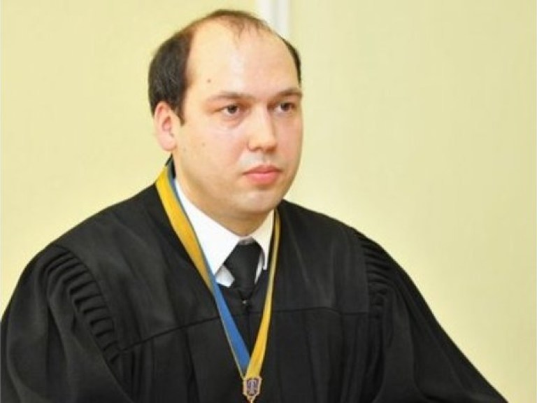 Суд не дал Луценко больше времени, чтобы прочитать свое дело