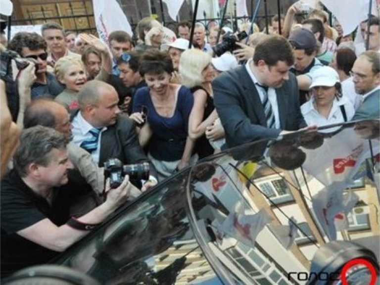 Милиция не давала прессе писать брифинг Тимошенко
