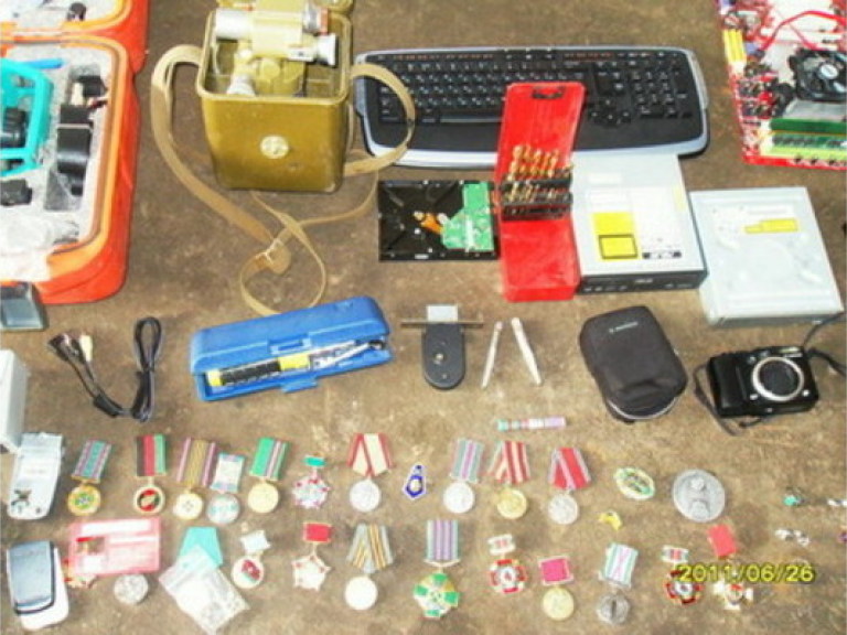 Киевская милиция ищет владельцев украденных вещей &#8212; нашли грабителей (ФОТО)