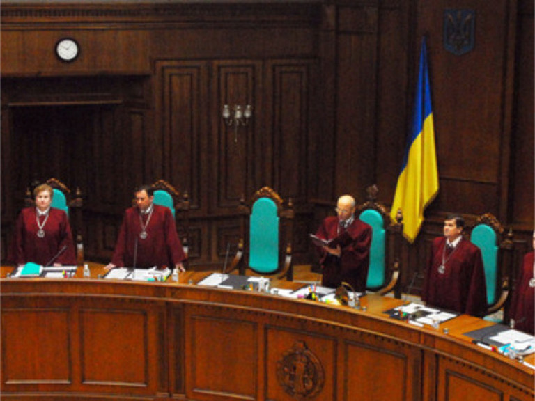 Тимошенко обжалует пенсионную реформу в КСУ