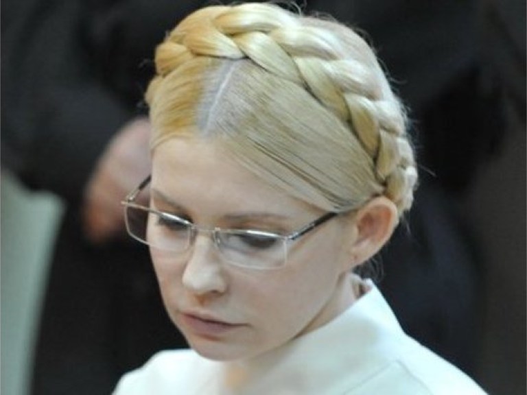 Тимошенко дали три дня на поиски нового адвоката