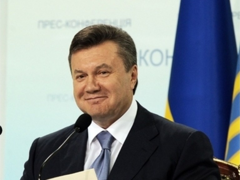 Янукович поздравил Президента Эквадора с Днем независимости республики