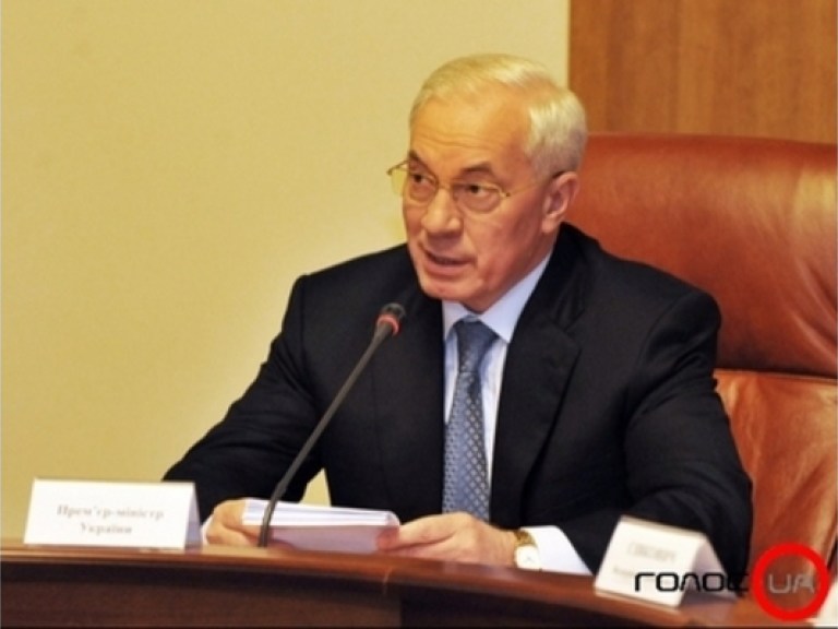 Азаров исключил сотрудничество с Россией по белорусской модели