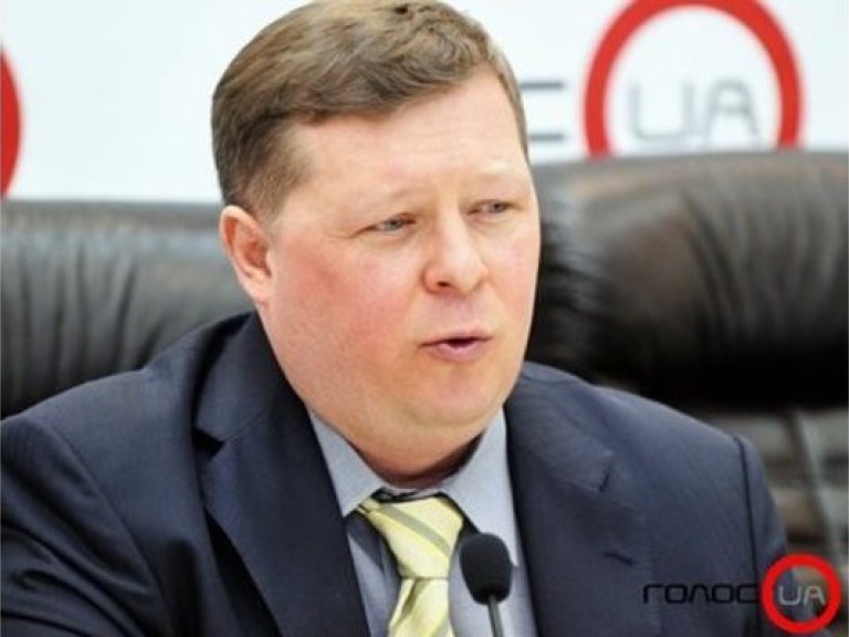А.Голуб: «Негатив, который тянется за Тигипко, может сильно навредить Партии регионов».