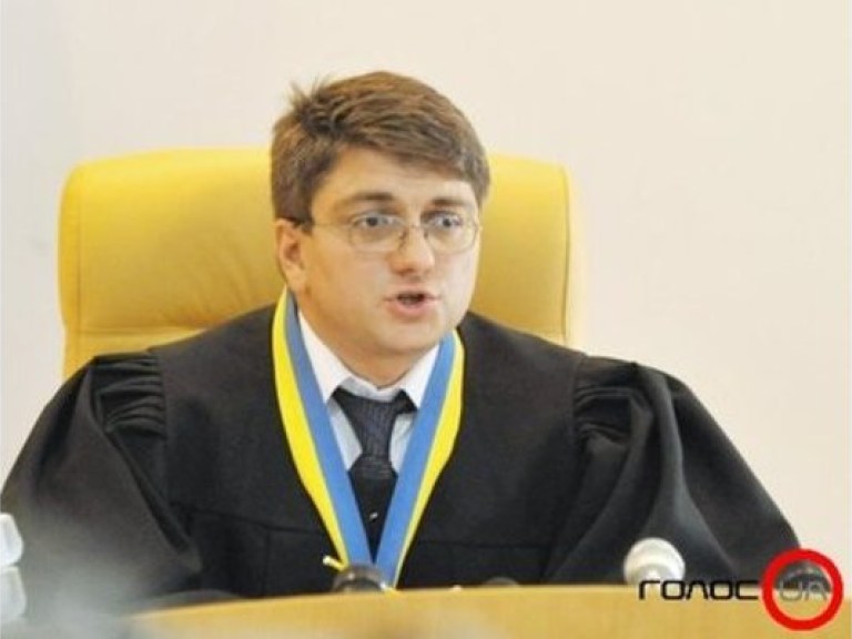 Суд отстранил Титаренко от защиты Тимошенко