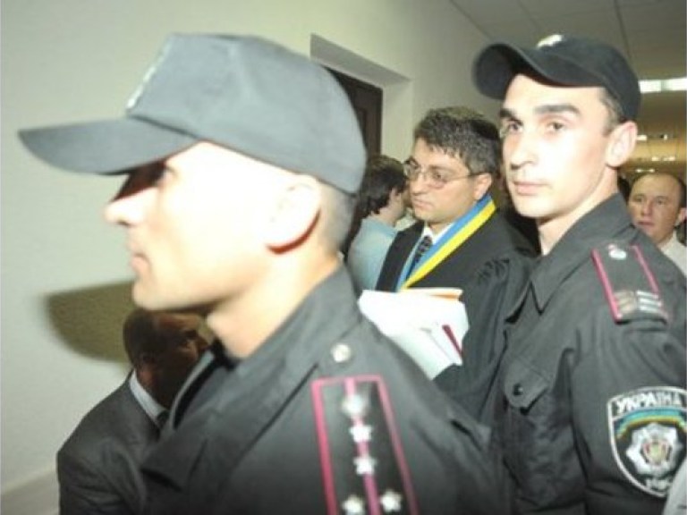 Тимошенко пригрозила Кирееву, что он будет жить с тараканами в СИЗО