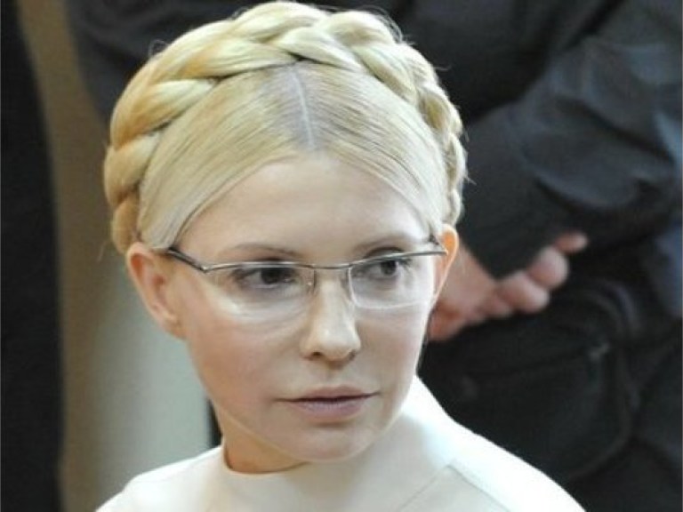 Защита Тимошенко снова просит освободить ее из-под стражи