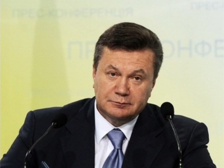Янукович пригласил Бердымухамедова в Украину