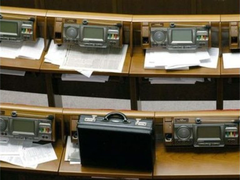 В парламенте зарегистрировали проект закона о Государственном бюджете на 2012 год