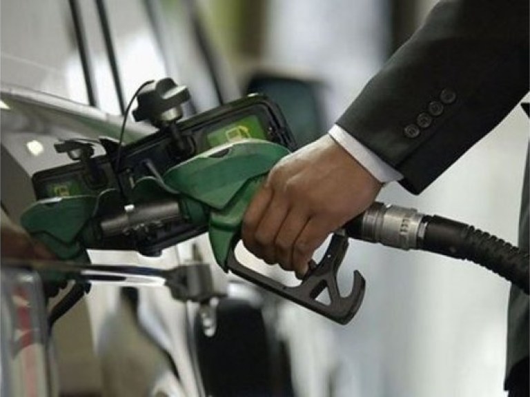 Украинский бензин возможно подешевеет — эксперт