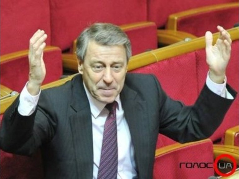 Оппозиция требует отозвать проект госбюджета на 2012 год