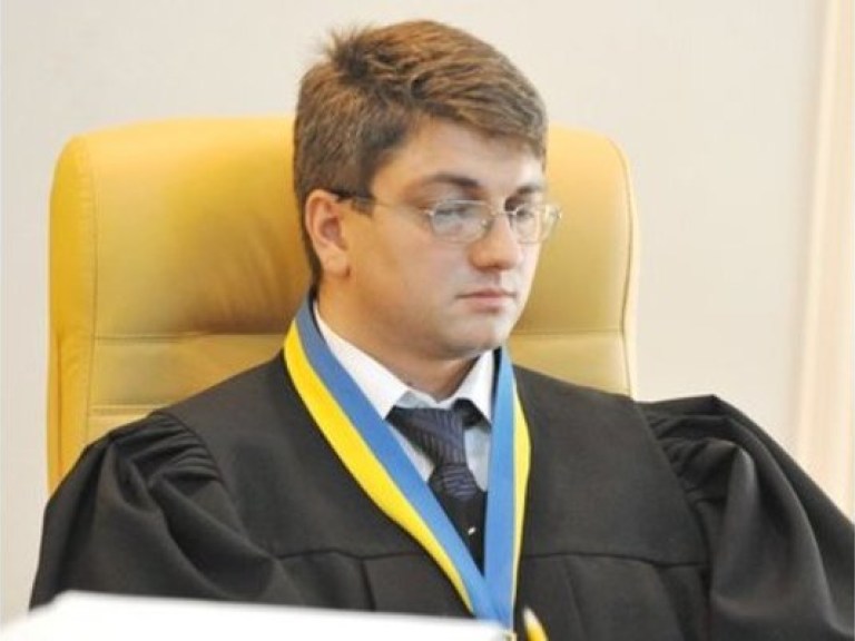 Киреев запретил Тимошенко шептаться с адвокатом