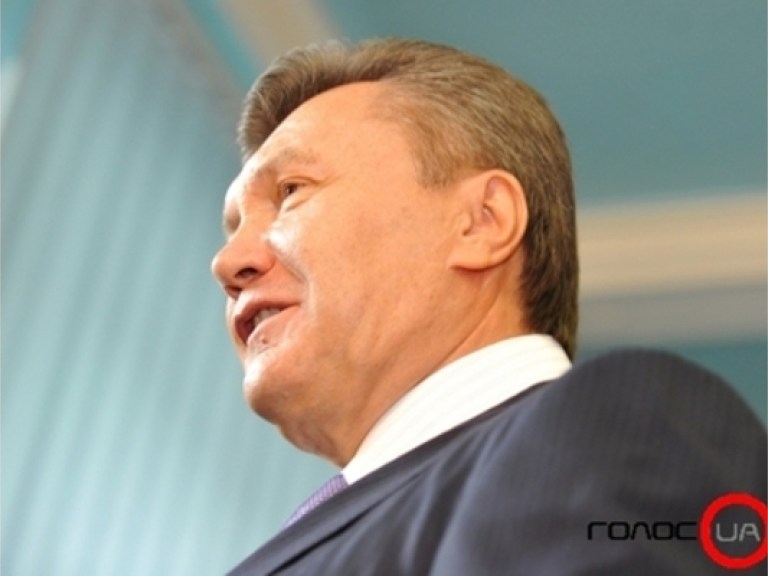 Янукович в Польше встречается с Баррозу и Ван Ромпеем
