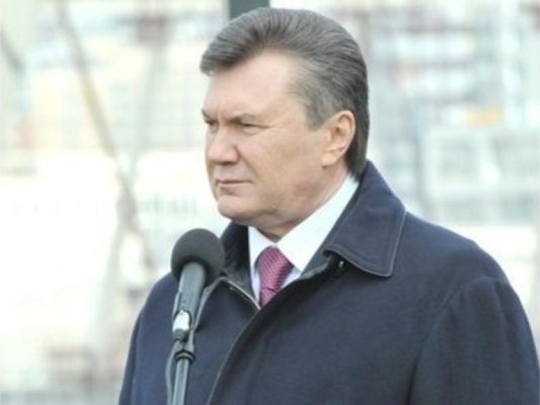 Янукович собирается совершить восхождение на Афон