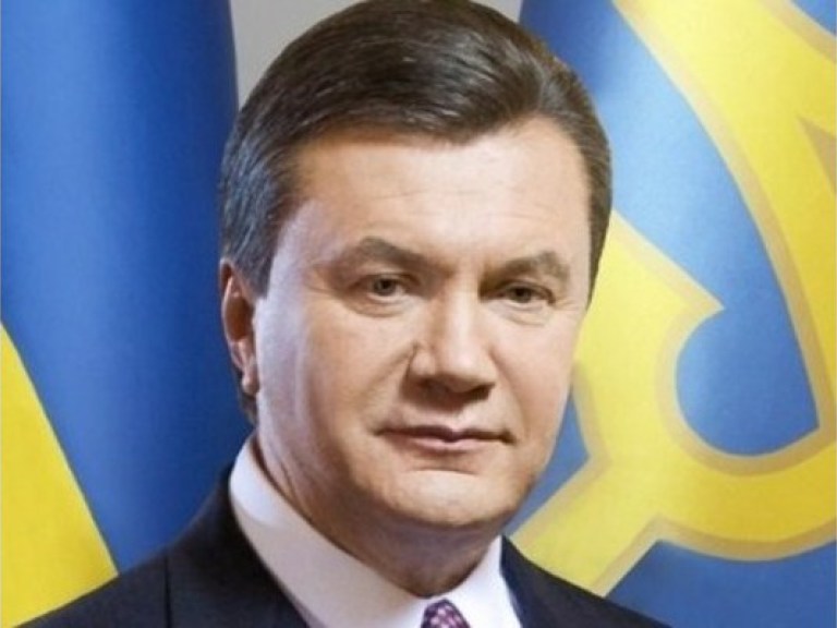 Янукович поздравил таврийцев с годовщиной основания Олешковской Сечи