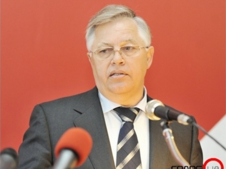 Симоненко предлагает уволить губернаторов, которые допустили долги по зарплате