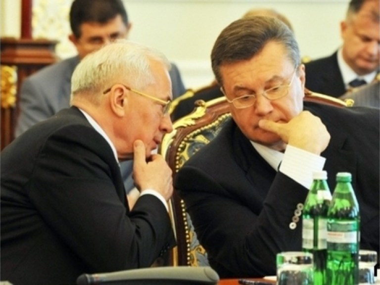 Янукович и Азаров придут болеть за Украину в поединке с Германией