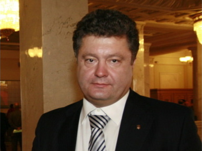 Порошенко заявил, что Янукович только создает видимость реформ