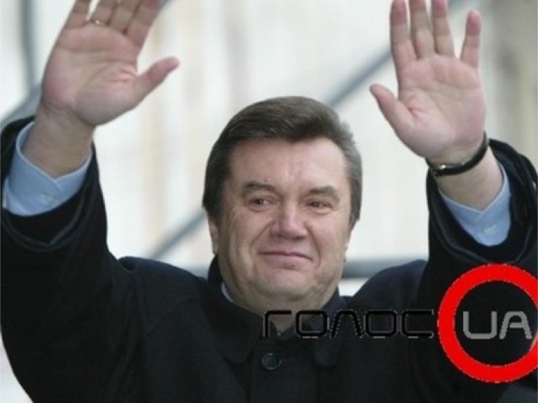 Янукович пожелал украинцам мира, достатка и согласия