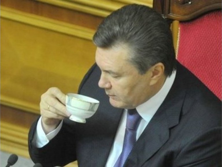Янукович: Мы — власть, которая идет с людьми