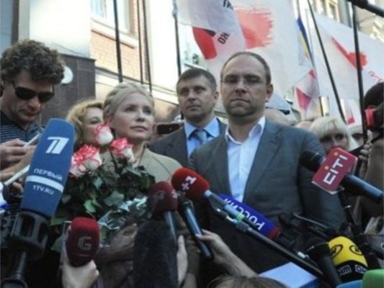 Власенко объснил причину появления слухов о переводе Тимошенко обратно в Лукьяновское СИЗО