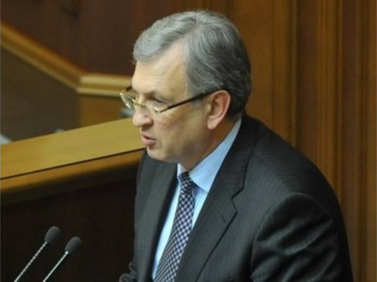 Президент принял заявление об отставке Ярошенко
