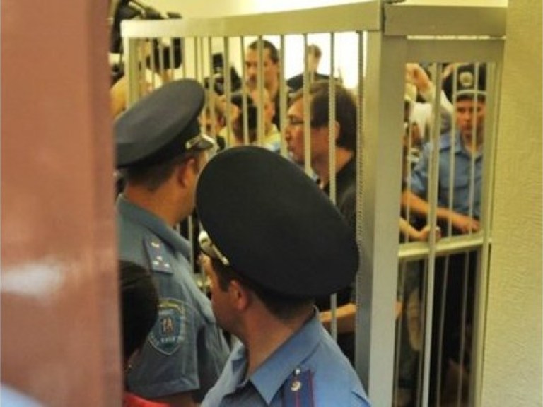 В зал суда над Луценко вернули журналистов
