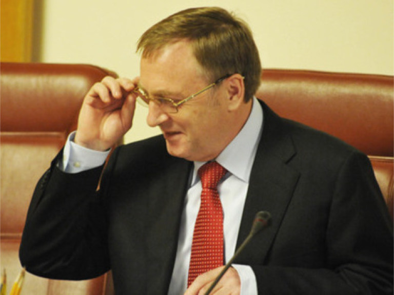 Лавринович заявляет, что парламент не успеет допустить Тимошенко к выборам