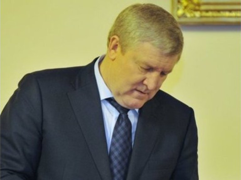 Симоненко: Не справившись с должностью министра, Ежель не может быть советником Президента