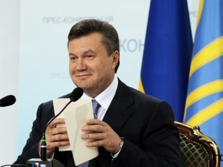 Янукович уже нашел замену уволенным замам министра обороны