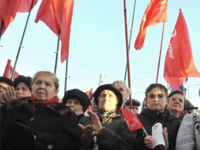 Коммунисты будут проводить еженедельные акции протеста в регионах