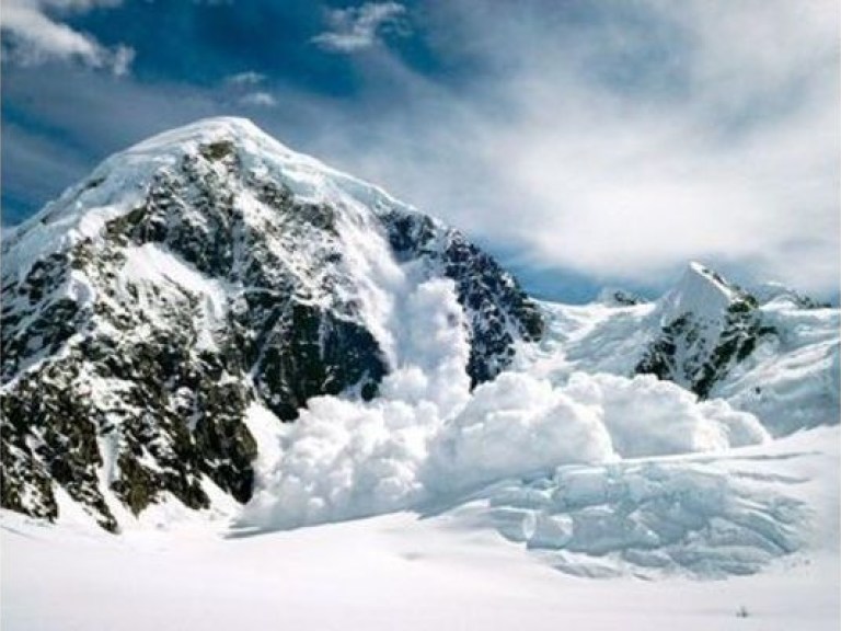 Две снежные лавины сегодня сошли в Крыму