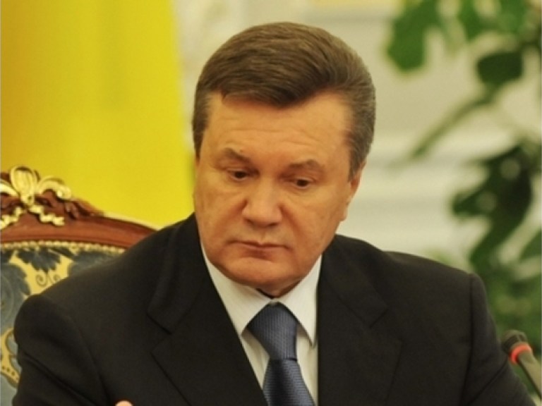Янукович поручил Пшонке проверить Лукьяновское СИЗО