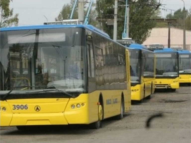 В столице на 60 новых автобусов и троллейбусов стало больше